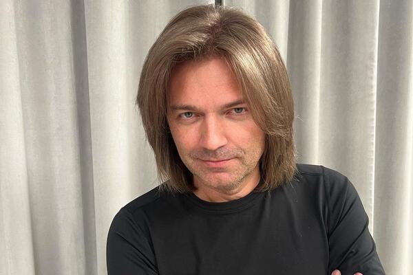 Родила не жена: Маликов показал сына, которого выносила другая