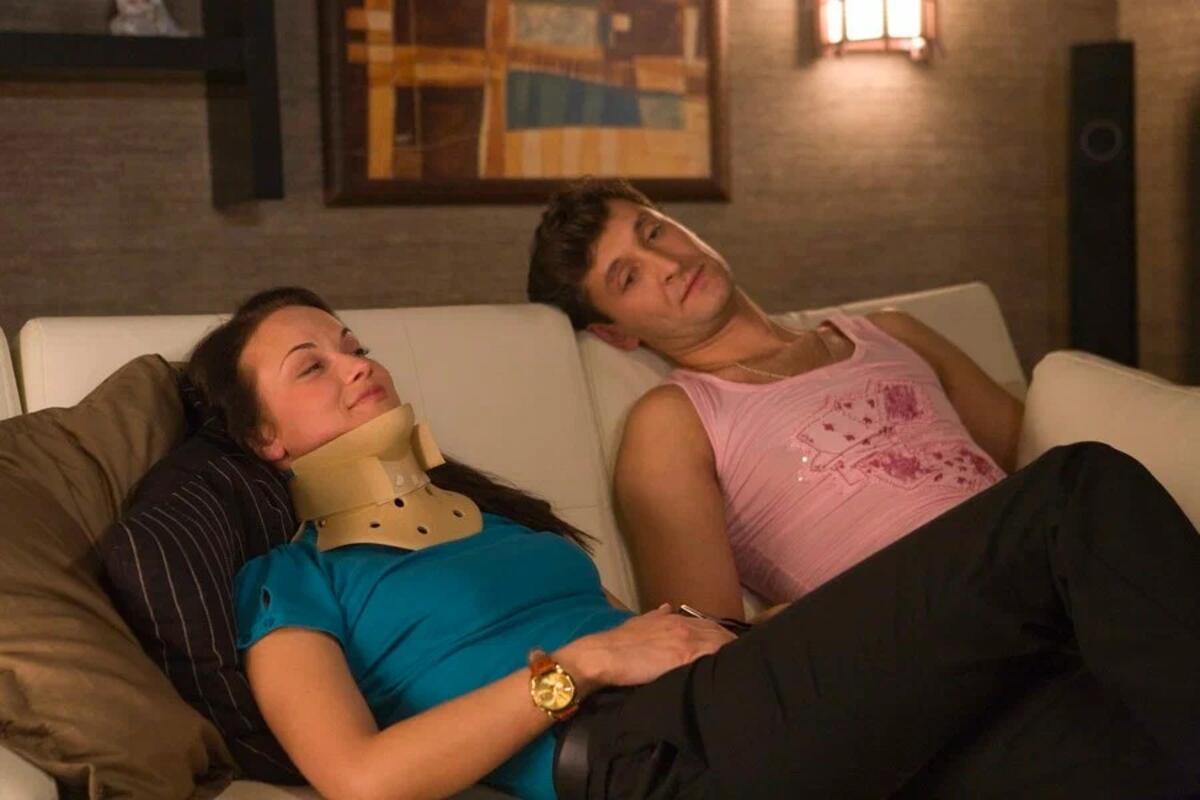 Порно трахается тырысады, бірақ мүшесі қиын болмайды