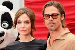СМИ сообщили о приостановке бракоразводного процесса Джоли и Питта