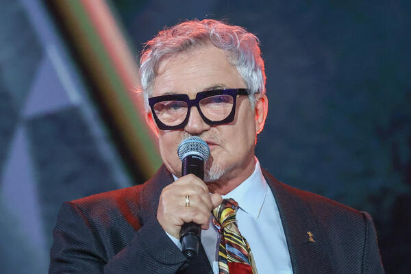 Экс-жена Диброва нашла оправдание его выходке с расстегнутой ширинкой