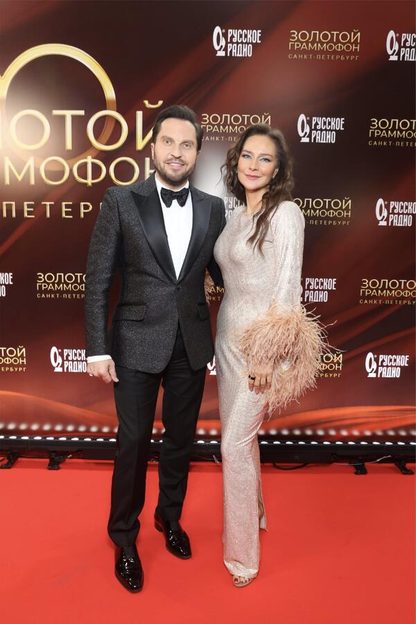 88 Р‘РёР»Р°РЅ Рё Р”СѓР±С†РѕРІР° РІС‹Р±СЂР°Р»Рё РїРѕР»РѕСЃРєСѓ, Р° РџРѕРґРѕР»СЊСЃРєР°СЏ СЃ Р–Р°СЃРјРёРЅ вЂ” РєСЂР°СЃРЅС‹Р№: Р·РІРµР·РґС‹ РЅР° В«Р—РѕР»РѕС‚РѕРј Р“СЂР°РјРјРѕС„РѕРЅРµВ» РІ РџРµС‚РµСЂР±СѓСЂРіРµ