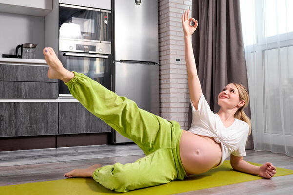 Спорт и беременность: можно ли тренироваться, и какие упражнения разрешены
