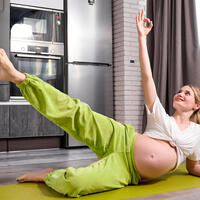 Спорт и беременность: можно ли тренироваться, и какие упражнения разрешены