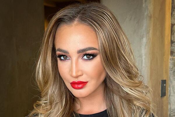 «Зона невозврата»: вскрылась правда о поцелуе Бузовой с женатым мужчиной