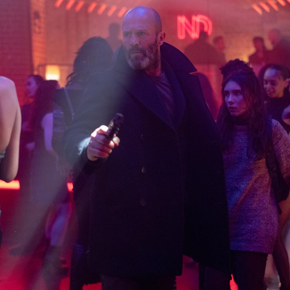 В российский прокат выйдет новый фильм с Джейсоном Стэйтемом «Убежище»: трейлер и кадры