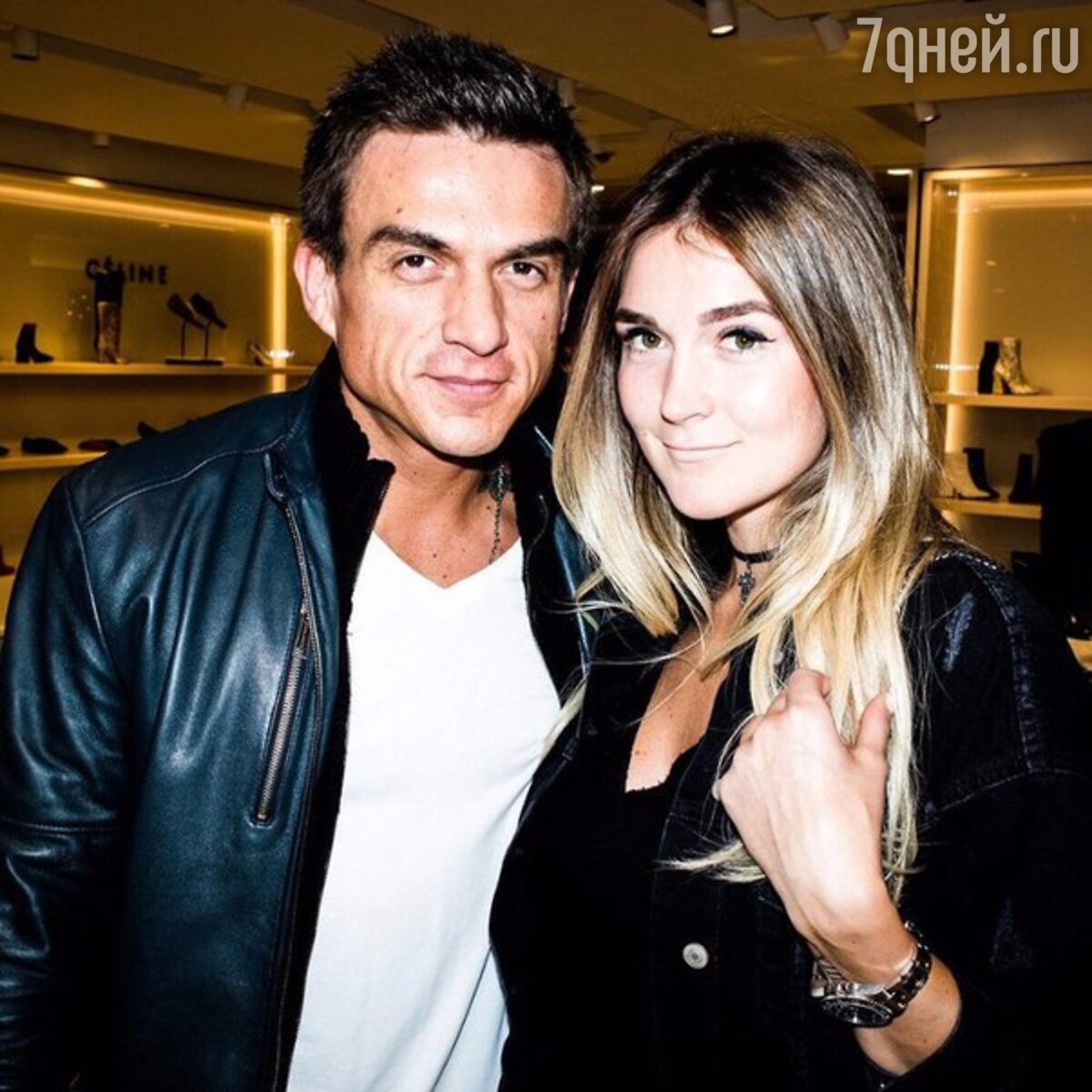 Моншадағы киім ауыстыратын бөлмедегі жасырын камера