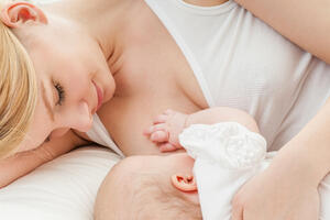 Грудное вскармливание: почему надо кормить ребенка грудью как можно дольше?