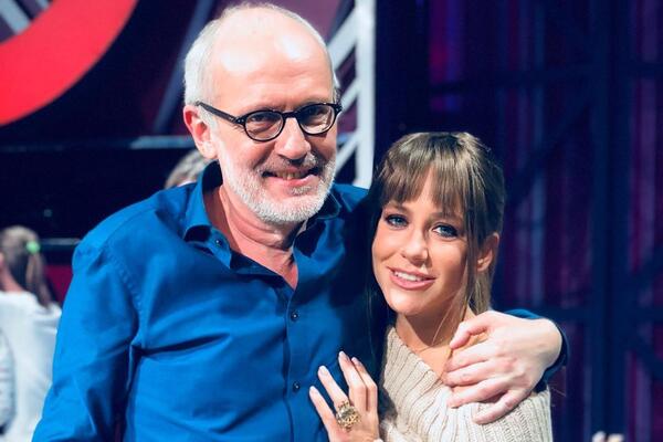 Барановская сделала селфи с Гордоном и его женой &mdash; как дедушка с внучкой