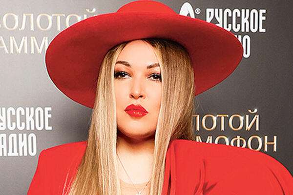 Дубцова уехала с возлюбленным и его детьми на Мальдивы — образцовая мачеха