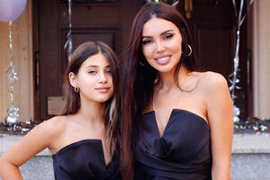 «Мама сломлена»: 14-летняя дочь Самойловой о состоянии матери из-за развода