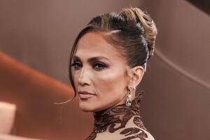 Лопес в «голом» платье потерпела провал на красной дорожке «Золотого Глобуса»