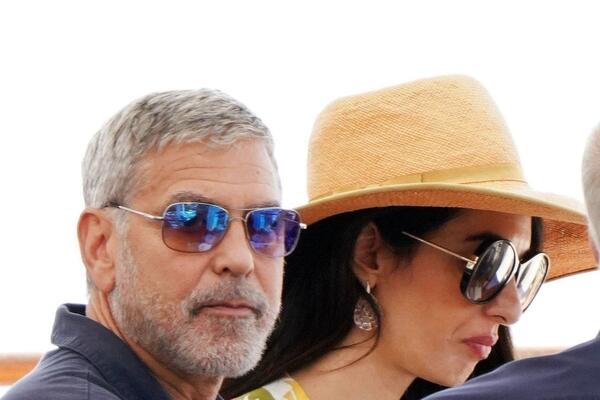 Джордж Клуни показал своих подросших близнецов