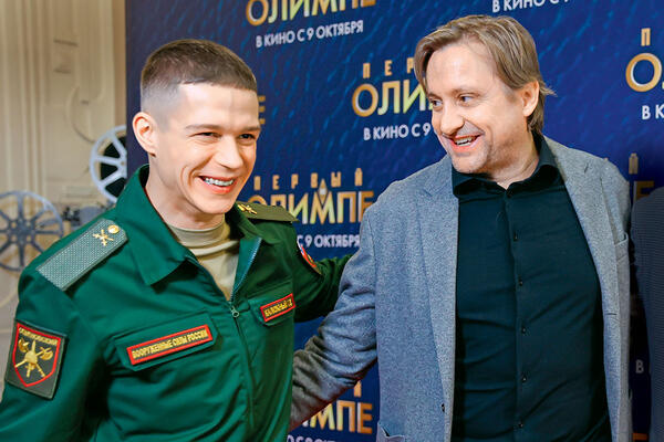 Из вампиров в солдаты, или делает ли армия артиста круче?