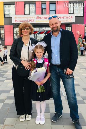 Елена Бирюкова и Илья Хорошилов с дочкой