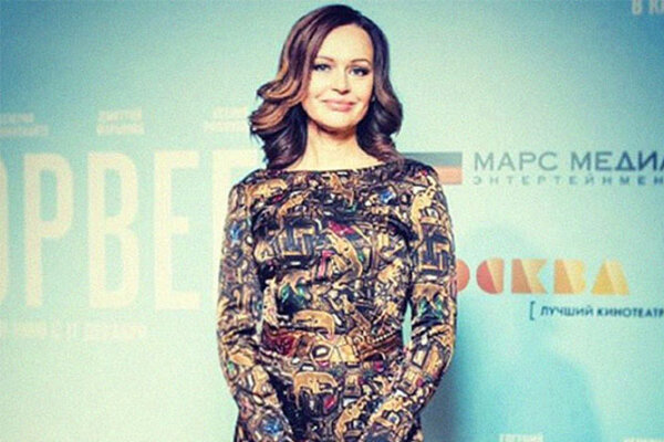 Образ дня: Ирина Безрукова в A LA RUSSE