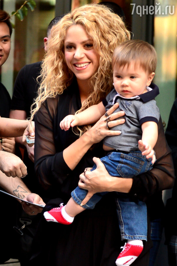 Шакира с сыном Сашей