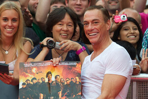 Жан-Клод Ван Дамм разделся на премьере