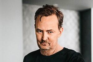 Снова один: Мэттью Перри разорвал помолвку с любимой