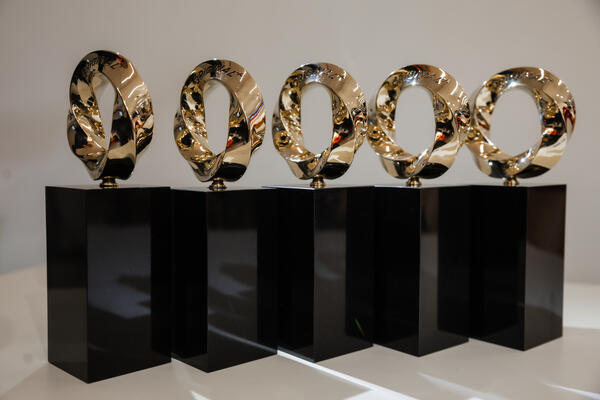 Кому досталась корона: «Гордость» и «Зовите Витю!» — триумфаторы фестиваля Original +