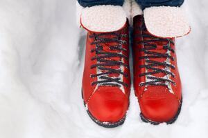 Гололед не проблема: 5 способов сделать зимнюю обувь не скользкой