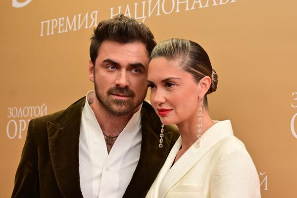 Муцениеце показала, как собирается в путешествие — отправится в медовый месяц с Дрангой