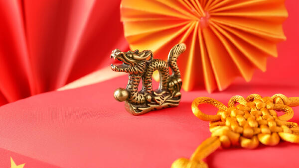 Восточный&nbsp; гороскоп на май: названы черные даты, когда Водная Змея заберет удачу и деньги