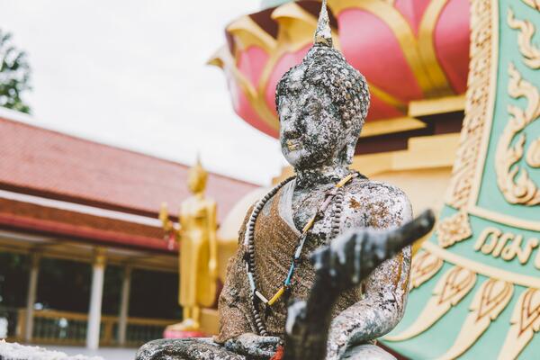 Названы два знака, которым тайский гороскоп сулит звездную удачу перед Новым годом