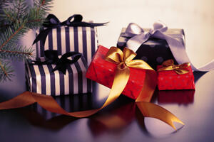 Какие подарки на Новый год бесят больше всего — уж лучше с пустыми руками