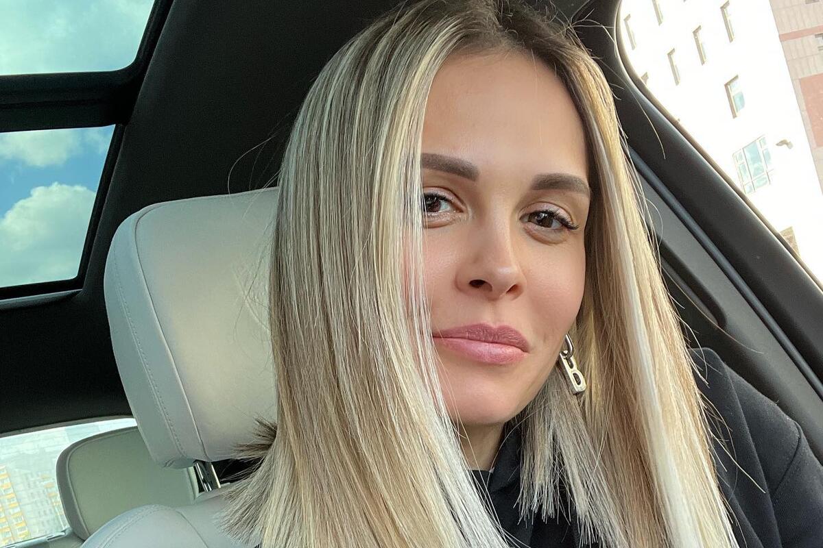 Әдемі лесбияндық кеуделер