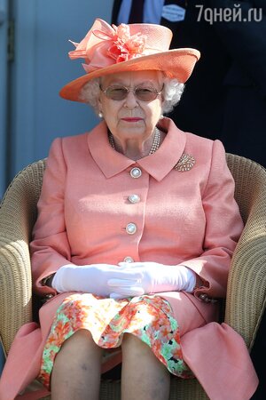 Королева Елизавета - фото