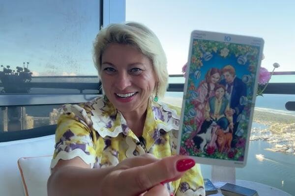 Анжела Перл назвала знак, которому заметно повысят зарплату в сентябре