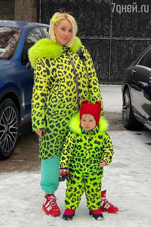 Лера Кудрявцева с дочкой — фото