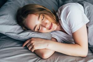 Как быстро наладить режим после новогодних праздников — просто включите свет