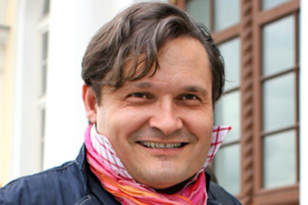 Александр Васильев разбирает «модные дела»