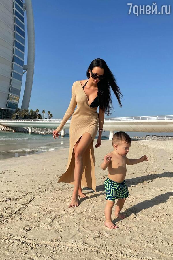 Анастасия Решетова с сыном Ратмиром в Дубае