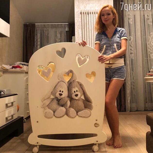 Елена Захарова