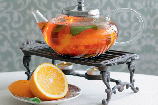 Рецепты от Юлии Высоцкой: салат из цветных перцев с куриной грудкой, банановые кексы с медом и цитрусовый чай