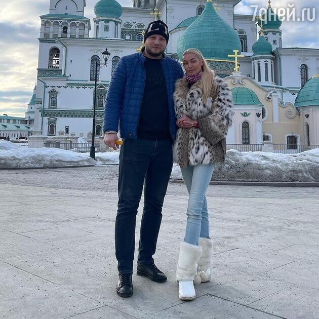 Анастасия Волочкова с новым возлюбленным - фото Анастасия Волочкова с новым возлюбленным - фото
