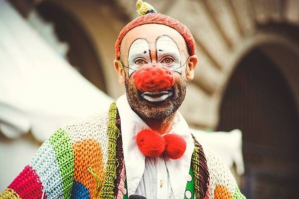 Розыгрыш билетов на спектакль-клоунаду «Маленькие истории»