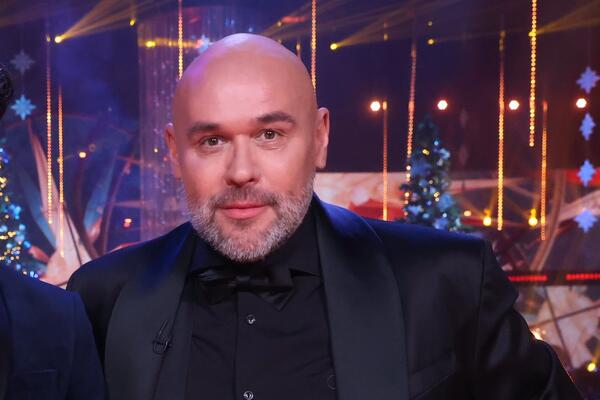 Стильный Аверин и нежная Караулова: первые кадры со съемок Новогодней ночи на Первом канале