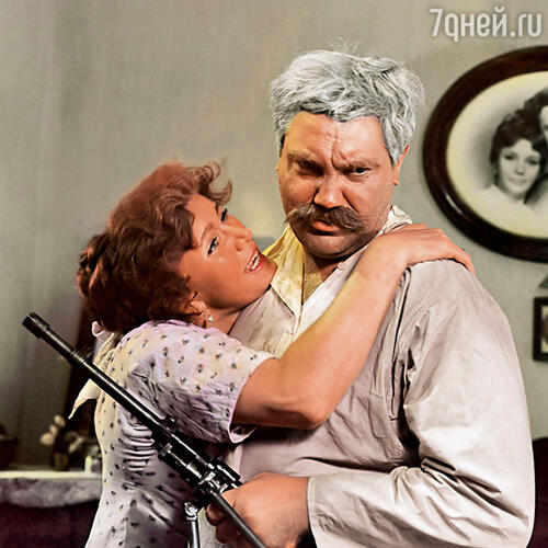 Куркина снялась в роли жены таможенника Верещагина в «Белом солнце пустыни»