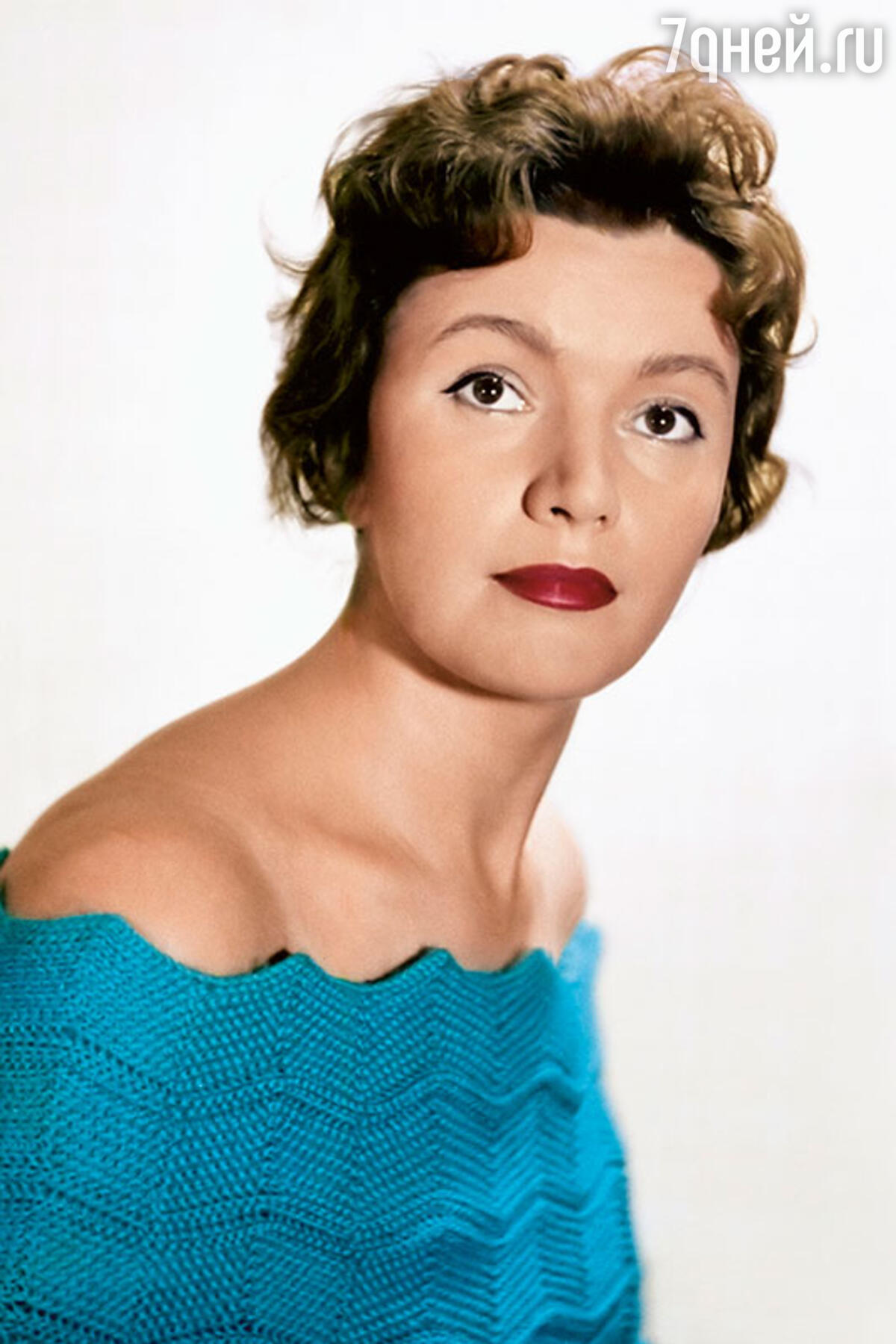 Onalar oz qizlariga jinsiy porno videolarni orgatishadi Striptiz uchun erotik musiqa