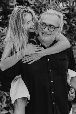 биография константина меладзе личная жизнь дети. 42. биография константина меладзе личная жизнь дети фото. биография константина меладзе личная жизнь дети-42. картинка биография константина меладзе личная жизнь дети. картинка 42. 11 мая популярному композитору и одному из самых успешных продюсеров нашей эстрады исполняется 58 лет. Его личной жизни тоже можно только позавидовать: Константин Меладзе женат на одной из самых красивых женщин в мире шоу-бизнеса, Вере Брежневой. биография константина меладзе личная жизнь дети. 42. биография константина меладзе личная жизнь дети фото. биография константина меладзе личная жизнь дети-42. картинка биография константина меладзе личная жизнь дети. картинка 42. 11 мая популярному композитору и одному из самых успешных продюсеров нашей эстрады исполняется 58 лет. Его личной жизни тоже можно только позавидовать: Константин Меладзе женат на одной из самых красивых женщин в мире шоу-бизнеса, Вере Брежневой.