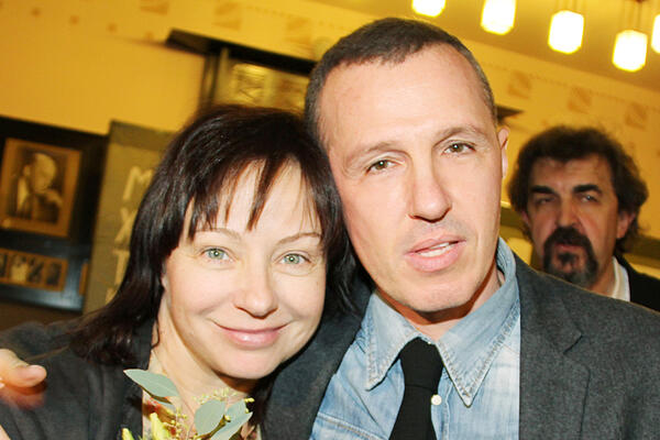 Добровольская и Верник получили в награду драгоценности