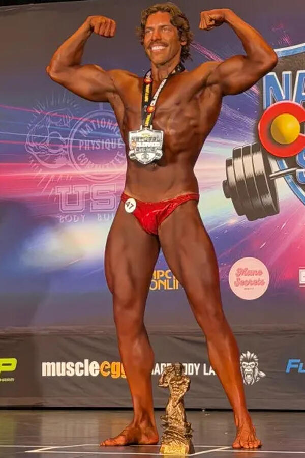 Заставил отца им гордиться: незаконнорожденный сын Шварценеггера стал чемпионом