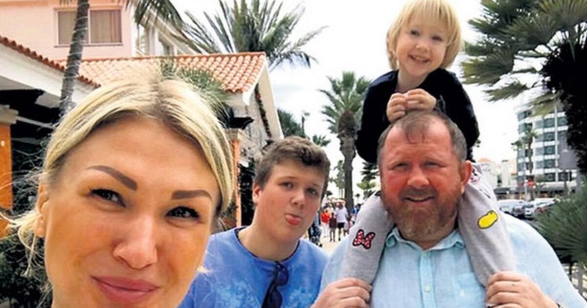 Семья константина ивлева. Сколько лет младшей дочери ивлева константина. Сколько лет младшей дочери ивлева константина. Сколько лет младшей дочери ивлева константина. Сколько лет младшей дочери ивлева константина.