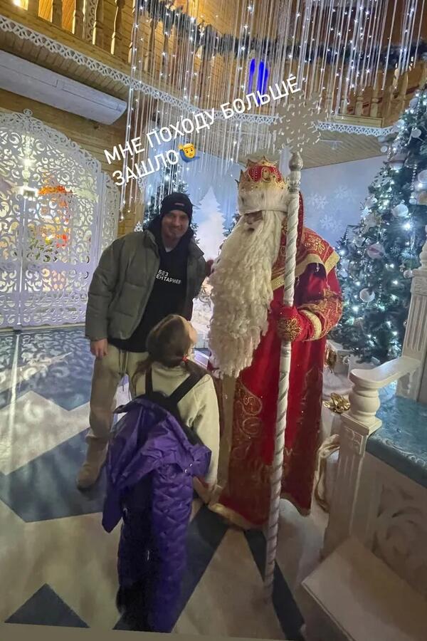 РњСѓР&para; РљСѓРґСЂСЏРІС&dagger;Р&micro;РІРѕР№ РїРѕРєР&deg;Р&middot;Р&deg;Р&raquo;, СЂР&deg;РґРё С&Dagger;Р&micro;РіРѕ Р&middot;Р&deg;Р&plusmn;СЂР&deg;Р&raquo; РґРѕС&Dagger;РєСѓ Сѓ Р&para;Р&micro;РЅС&lsaquo; вЂ&rdquo; РіР&raquo;Р&deg;Р&middot;Р&deg;, РїРѕР&raquo;РЅС&lsaquo;Р&micro; РіСЂСѓСЃС&sbquo;Рё