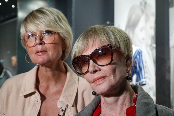 Юлия Меньшова не сдержала эмоций на прощании с Алентовой