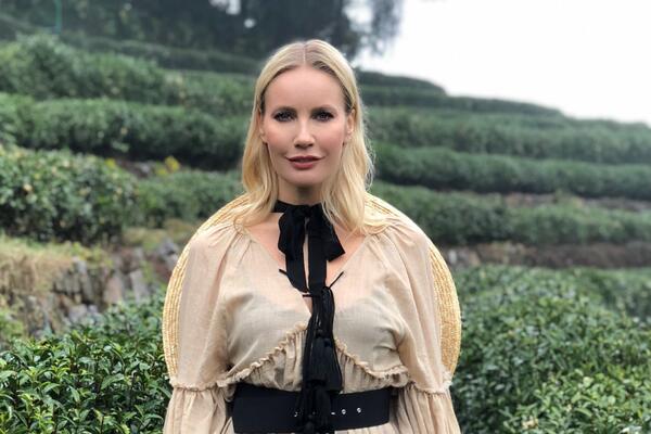 Елена Летучая отметила юбилей в командировке