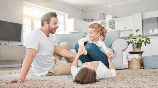 Как научить ребенка проявлять заботу о других?